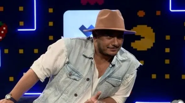 اشوان: «بچه رو دوست دارم ولی خانومه رو .../  اگر بچه میخوای باید اسم خانم بیاد.../ امیرحسین قیاسی غیرتی شد !