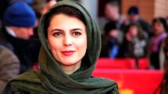 فیلم /  لیلا حاتمی، بازیگر پیر پسر درباره تعریف جهان از زیبایی‌اش : زیبا نیستم چنین حسی نسبت به خودم ندارم /من هم کارهای اشتباهی برای زیبایی کردم که پشیمانم !