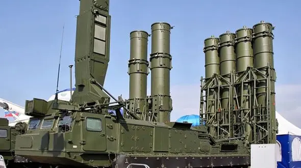 سامانه اس۳۰۰ سوریه توان مقابله با جنگنده های اسرائیلی را ندارد؟ / روسها تماشاگر هستند!