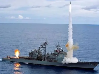 پایان افسانه نفوذناپذیری ناوهای آمریکایی  با این موشک های ایرانی / آبراهام لینکن هدف دلچسب این موشک ها