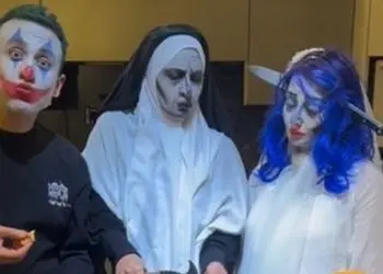 فیلم شب هالووینی فاطمه گودرزی در این سن و سال /  خلاقیت خانم بازیگر و عروس و پسرش که همه را به ذوق آورد ...