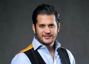قابی زیبا از سیاوش خیرابی مادر و پدر مرحومش