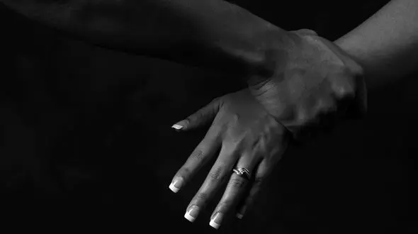 15 سال زندان در انتظار عاملان خشونت علیه زنان / شرایط مجازات پدر و همسر 