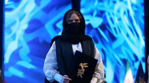 ستاره پسیانی دیپلم افتخار بهترین بازیگر نقش اول زن را گرفت +عکس