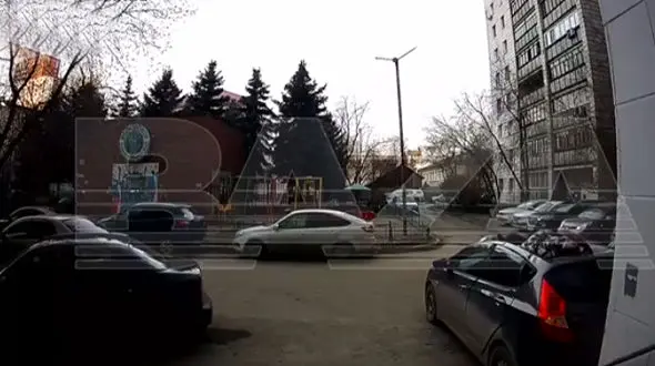 پیرزن ۸۰ ساله از سقوط از طبقه ششم جان سالم به در برد