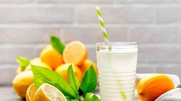 فواید آب‌لیمو در تابستان؛ از رفع تشنگی تا تقویت سیستم ایمنی