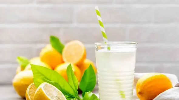 فواید آب‌لیمو در تابستان؛ از رفع تشنگی تا تقویت سیستم ایمنی