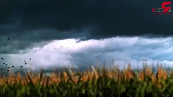 صاعقه های حیرت انگیز در فراز آسمان ها + فیلم