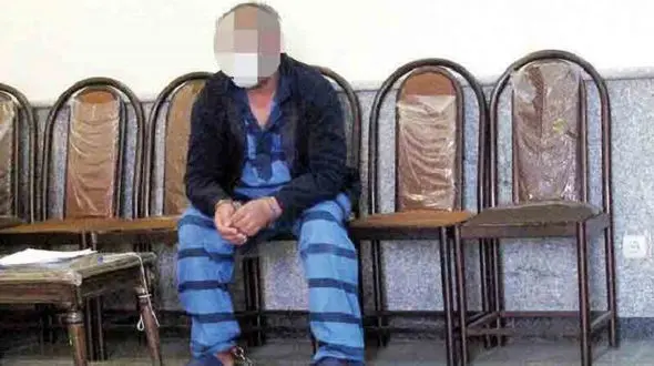 4 روز زندگی مرد تهرانی با جسد پسرش/ قتل با ضربات قیچی پدر خشمگین