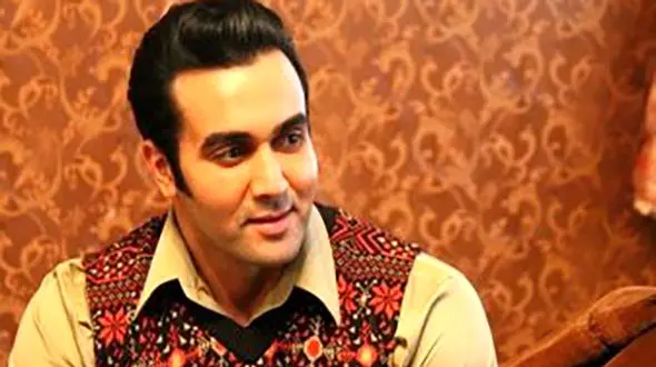 ماجرای ازدواج پوریا پورسرخ و همسرش+فیلم