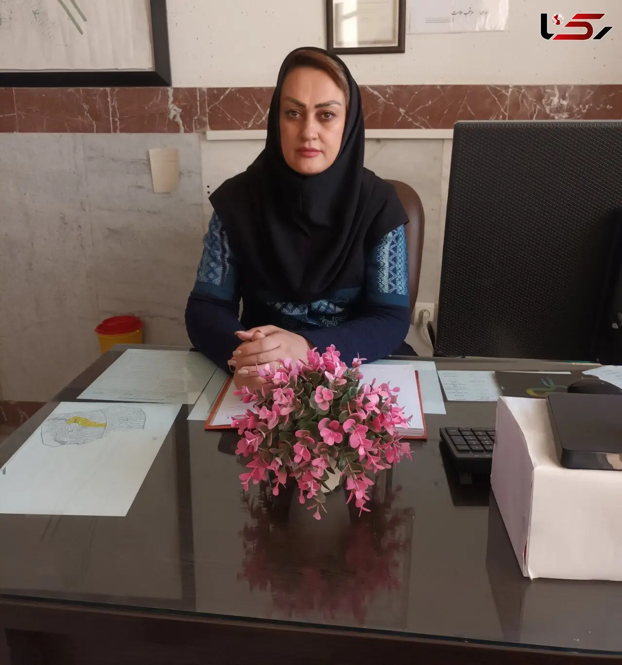 بانوی خیر کردستانی پوشاک مهربانی را به کودکان بی بضاعت هدیه کرد