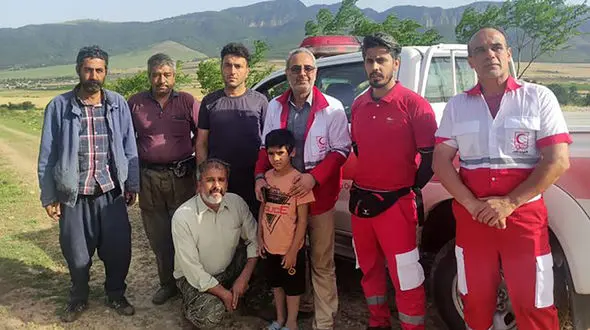 پیدا شدن پسر بچه گمشده در گلستان + عکس