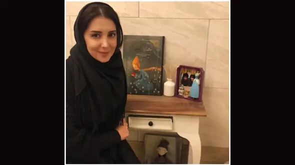 بازیگر زن در کنار شازده کوچولویش