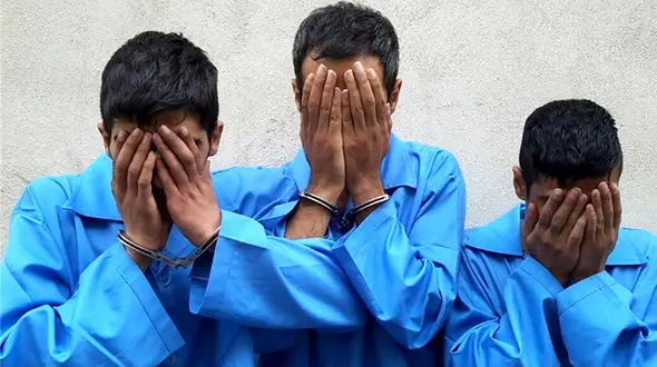 مردان مسلح با وحشت آفرینی در خانه های خرمشهری ها طلاها را سرقت می کردند / پلیس وارد عمل شد