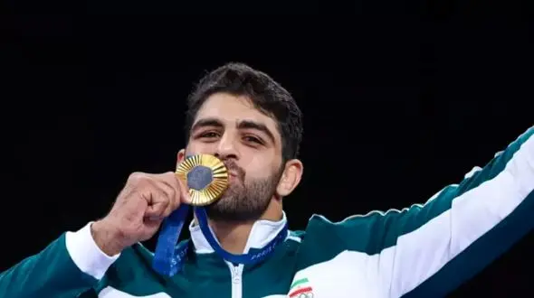 ساروی تنها کشتی‌گیر بدون شکست ایران در سال ٢٠٢۴!