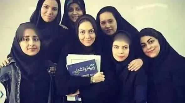 مروری بر استایل دانشجویی بازیگران و هنرمندان ایرانی در دهه شصت/ ریما رامین فر، فاطمه هاشمی،لیلا اوتادی، ترلان پروانه و...+عکس