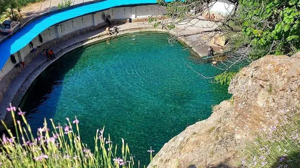 مسیر دسترسی به استخر و چشمه طبیعی خمده فیروزکوه + فیلم