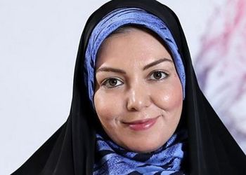 یادی کنیم از آخرین مصاحبه آزاده نامداری، درست چند روز قبل از درگذشتش/ چقدر پر از شور  حال لبخند بوده؛ میخوام بخندم میخوام حرفهای خوب بزنم ..