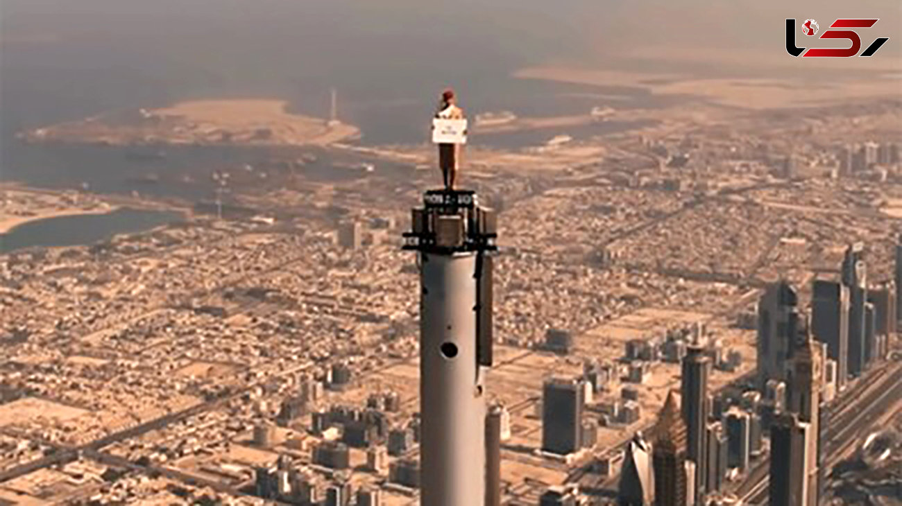تبلیغ جدید هواپیمایی امارات بر فراز برج خلیفه