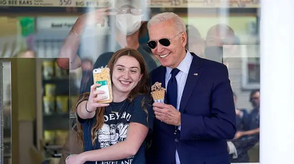 عشق بایدن به بستنی را ببینید + فیلم 