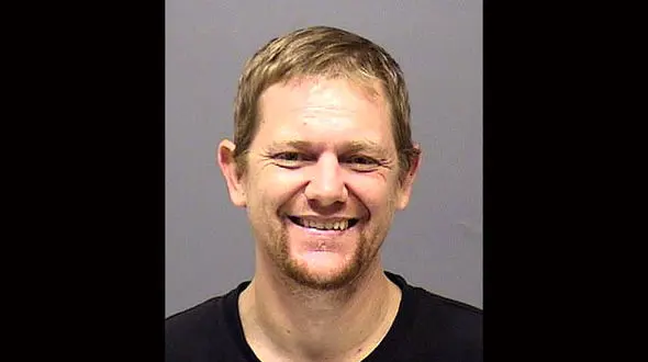 دختر 8 ساله تنها بازمانده قتل عام خانوادگی پدر +عکس