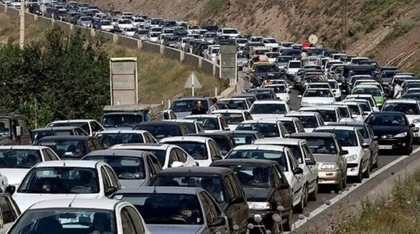 ترافیک سنگین در محورهای شمالی / احتمال محدودیت‌های مقطعی در جاده‌های پرتردد