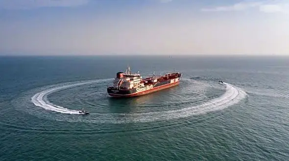 درخواست آمریکا از پاکستان برای توقیف یک کشتی ایرانی حامل نفت