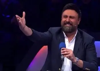 سکانس شاد/حرکات آذری محمد علیزاده تو پشت صحنه ژوله رو به وجد آورده/خودش یه پا رقصندس