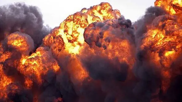 انفجار هولناک کیسه مشکی رنگ مرموز در فراهان / مچ دست جوان کنجکاو قطع شد