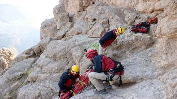 کشف جسد کوهنورد گمشده پس از 2 روز در کوه ساورز + عکس