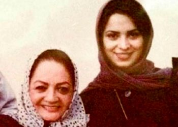 عکس/ سفر در زمان؛ شهلا ریاحی و لیلا فروهر در نمایی از فیلم چهار خواهر