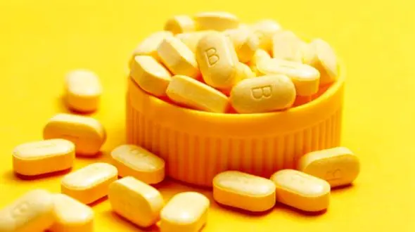 ویتامینی که صبح‌ها معجزه می‌کند! چرا باید صبح مصرف شود؟