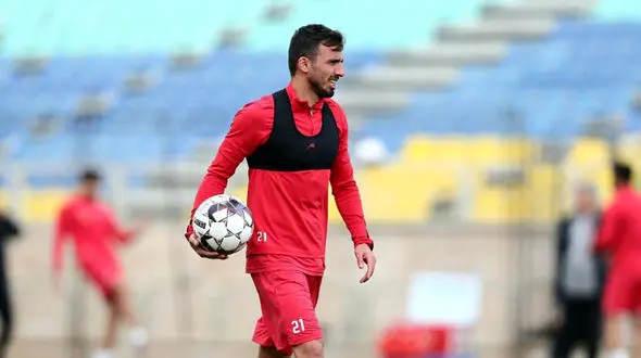 صادقی دعوت پرسپولیس را رد کرد / کارتال تصیم گیرنده نهایی میان سعید و پرسپولیس!