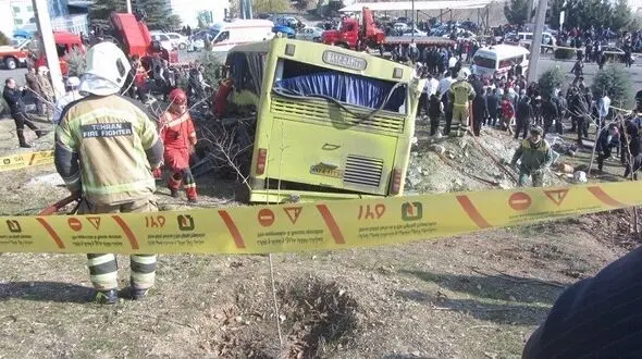 دستور رسیدگی دادستان تهران به حادثه واژگونی اتوبوس در دانشگاه علوم تحقیقات 
