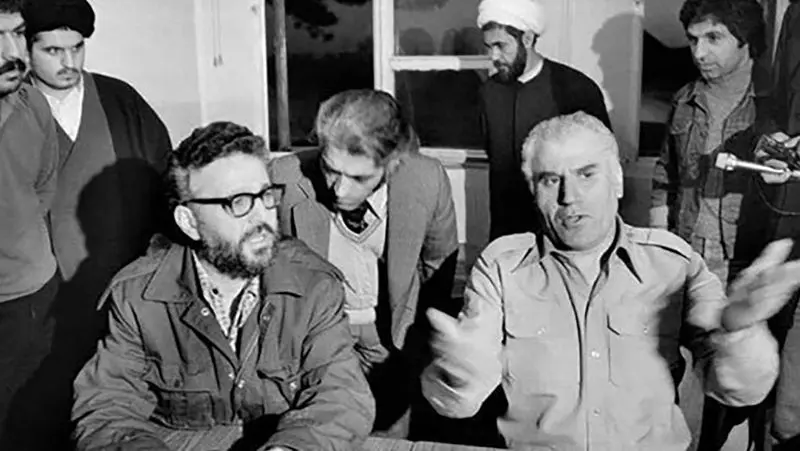 سپهبد رحیمی  در کنار ابراهیم یزدی