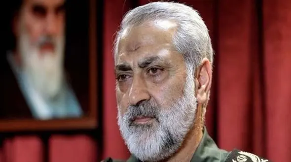  سردار شکارچی: کسی که سیلی می‌زند نماینده مردم نیست