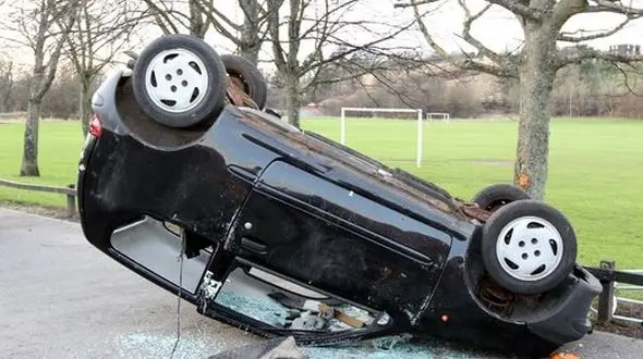 ببینید / واکنش عجیب یک زن به تصادف وحشتناک وسط چهارراه! + فیلم