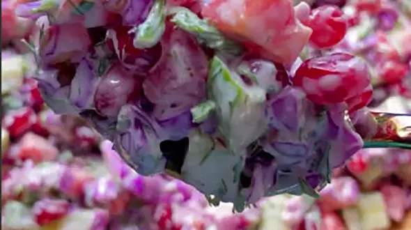 از الان به فکر شب یلدا باش / طرز تهیه 2 مدل سالاد پاییزی + فیلم