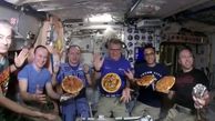 پخت پیتزا توسط فضانوردان در ایستگاه فضایی بین المللی+فیلم 