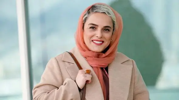 فیلم / رونمایی الهام شعبانی : 9 سال پیش از رضا گلزار می ترسیدم ...  در پشت صحنه  سریال عاشقانه کاری کرد شیفته اش شدم ../ شب عید کاری کرد همه ....