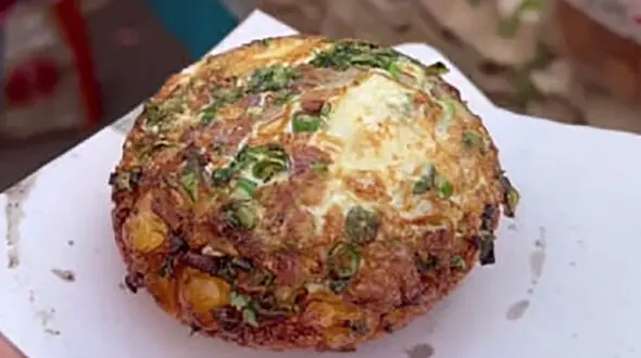 غذای خیابانی / نیمروی کوفته ای با سبزیجات