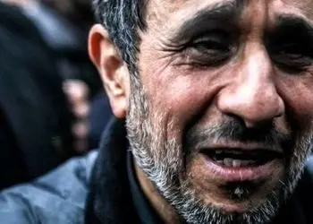 عکس ها / نگاهی به  مراسم تشییع پیکر خواهر محمود احمدی‌نژاد / حضور چهره های آشنا و ظاهر تکیده و پیر رییس جمهور اسبق ایران