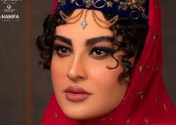 فیلم / خلاقیت حماسه ساز و تحسین‌برانگیز نقاش ایرانی درترسیم چهره مریم مومن / انگار عکسشه !