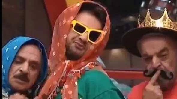 فیلم/ اجرای نمایش زنان حرمسرای قاجار در جوکر 2 توسط آقایان / همه از دست عمو رشید فرار می‌کنند!