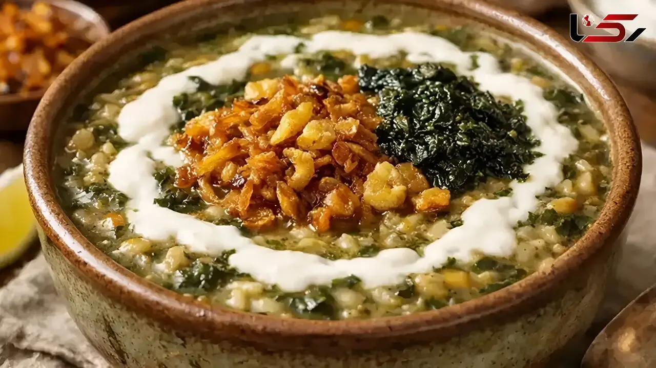 طرز تهیه آش جو لعاب‌ دار و خوشمزه؛ فوت‌ و فن پخت یک آش سنتی و جاافتاده
