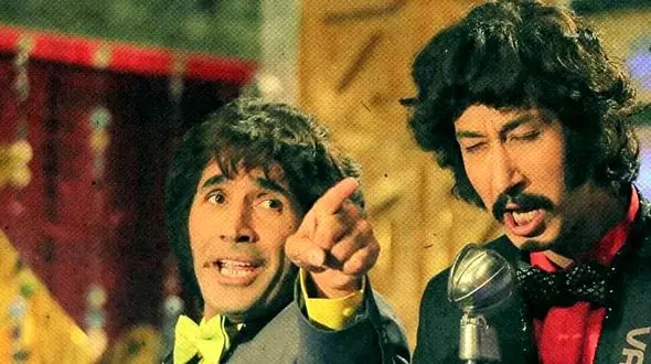 خوانندگی شاد بهرام افشاری در فیلم فسیل | «بی‌بی شکسته» با صدای متفاوت او! + فیلم