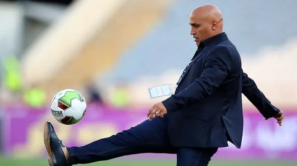 موسوی: منصوریان باید خودش کناره‌گیری کند/ او شناختی از تیمش ندارد