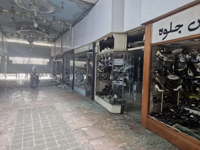 حمله آمریکا و اسرائیل به پاساژ کیف و کفش در تهران