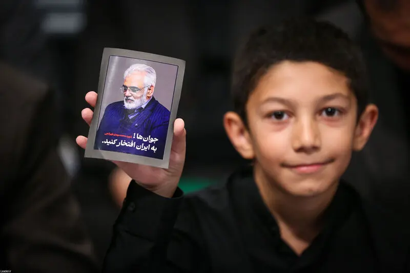 رهبر انقلاب حضرت آیت الله خامنه ای در مراسم بزرگداشت شهدای جنگ تحمیلی اخیر 7-5-1404