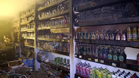 حبس شدن مشهدی ها در حریق هایپر مارکت+ عکس